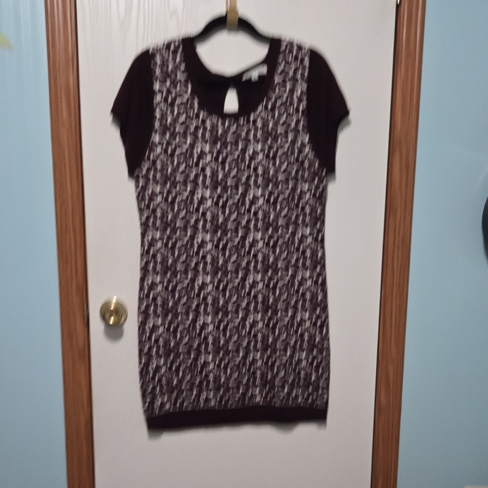 Elegant Black and White Patterned Women's Top